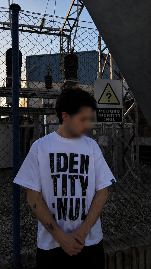 IDENTITY: NUL - TEE